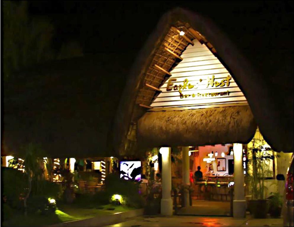 Java Hotel Laoag Exterior photo